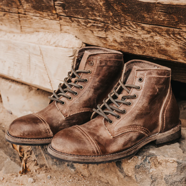 FREEBIRD | MEN'S LEAVENWORTH-BROWN DISTRESSED