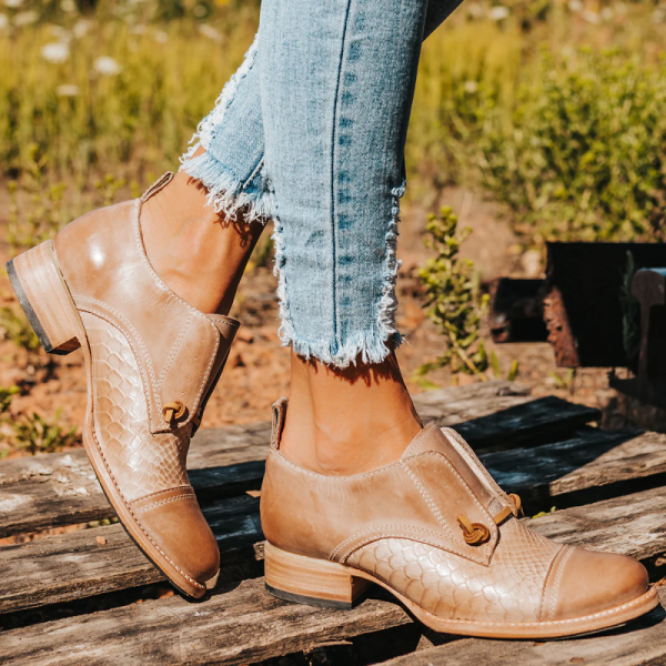FREEBIRD | WOMEN'S MABEL-TAUPE MULTI