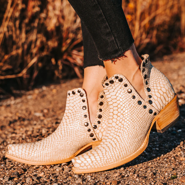 FREEBIRD | WOMEN'S MANDY-WHITE SNAKE